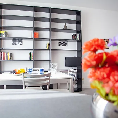 Bocconi Studio - Convenient Bocconi Wifi Studio - 2 Pax * ミラノ