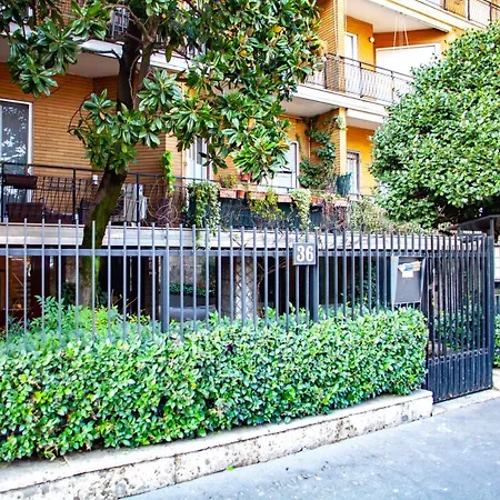 Bocconi Studio - Convenient Bocconi Wifi Studio - 2 Pax * ミラノ