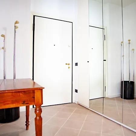 Bocconi Studio - Convenient Bocconi Wifi Studio - 2 Pax アパート ミラノ