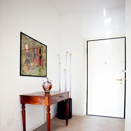 Bocconi Studio - Convenient Bocconi Wifi Studio - 2 Pax