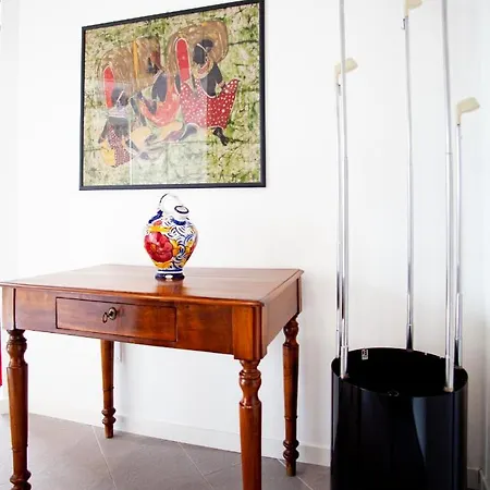 Bocconi Studio - Convenient Bocconi Wifi Studio - 2 Pax Appartement